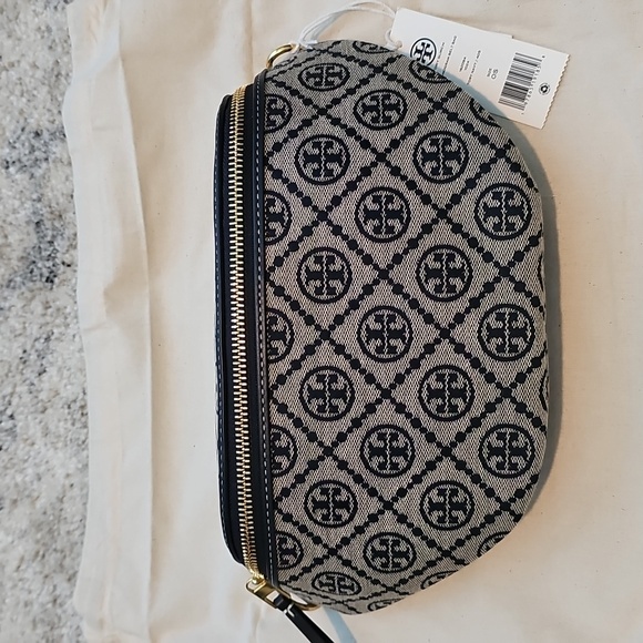 Tory Burch - Picture 2 of 6